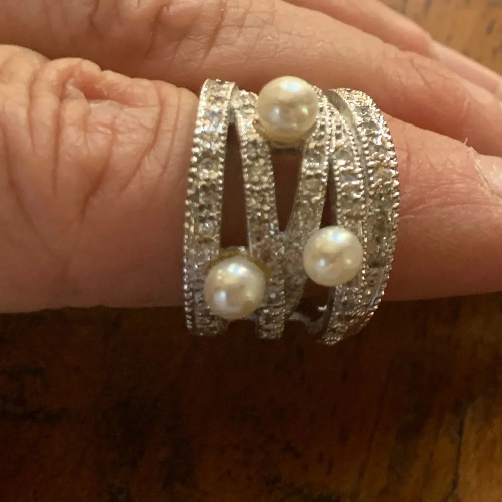 Ring - Picture 3 of 5